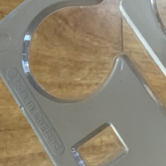 Two stencils ( drawing science lab glass ) - Picture 3 of 3